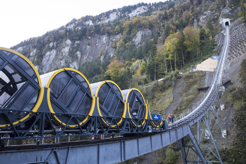 Photo of Dünyanın en dik teleferik sistemi İsviçre’de açıldı